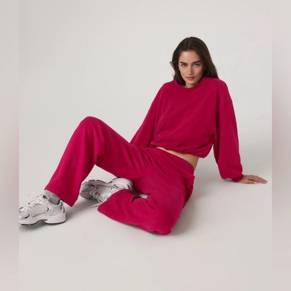 Vuori Pants - Vuori Sedona Straight Leg Sweatpant in Strawberry Sz. Large